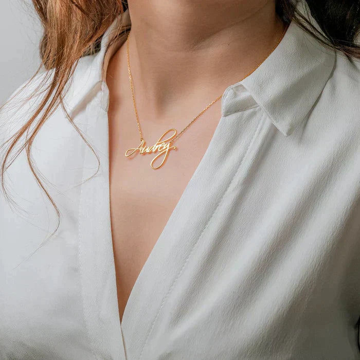 Cursive Curved Name Necklace